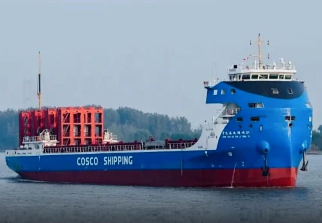 China launches biggest fully electric container ship - Business Affairs